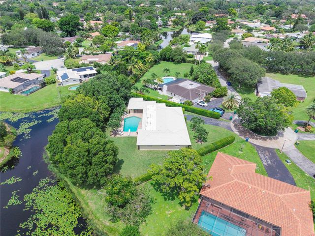 3663 NW 99th Ter, Coral Springs, FL 33065