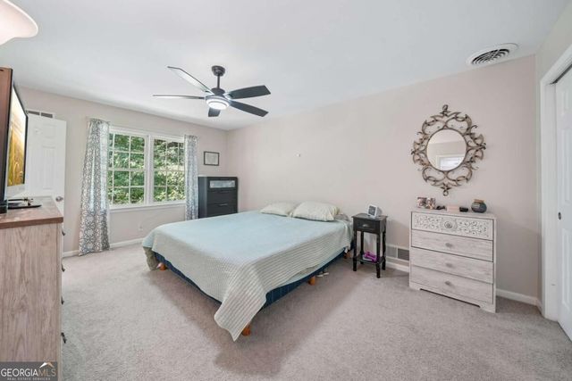 585 James Street SW, Lilburn, GA 30047