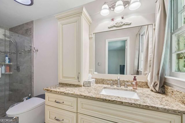 585 James Street SW, Lilburn, GA 30047