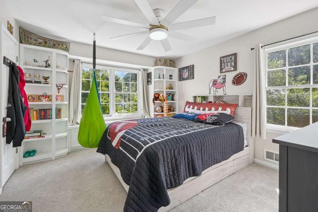 585 James Street SW, Lilburn, GA 30047