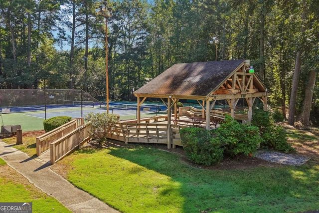 585 James Street SW, Lilburn, GA 30047