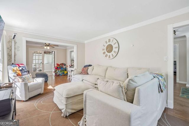 585 James Street SW, Lilburn, GA 30047