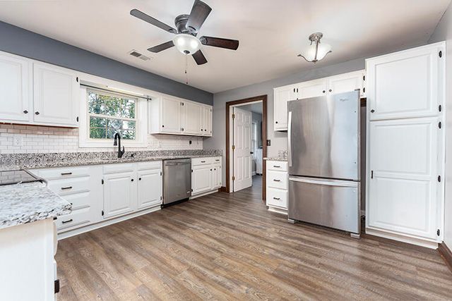 923 Meadow Lane, Harrodsburg, KY 40330