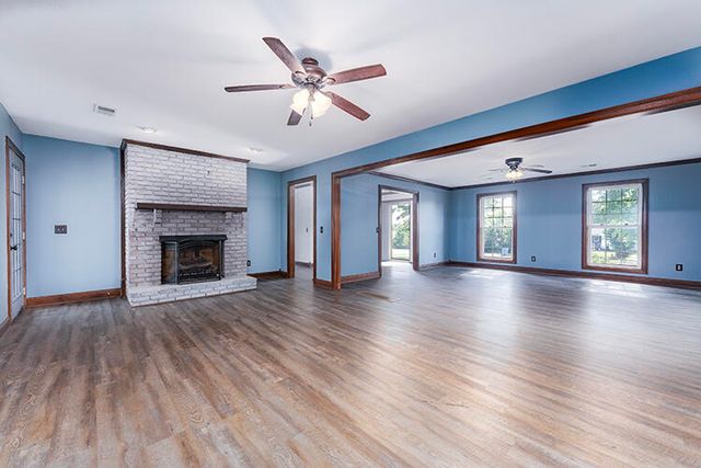 923 Meadow Lane, Harrodsburg, KY 40330