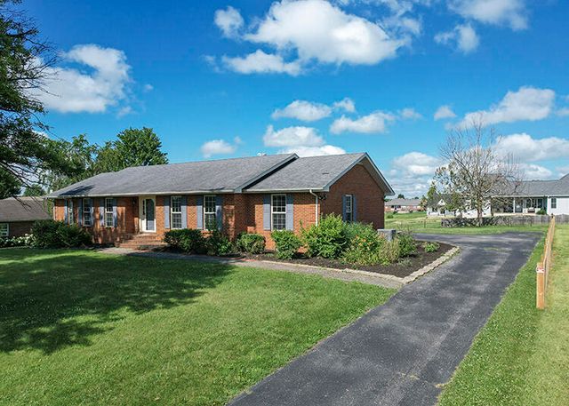 923 Meadow Lane, Harrodsburg, KY 40330