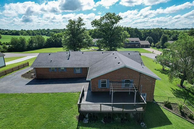 923 Meadow Lane, Harrodsburg, KY 40330
