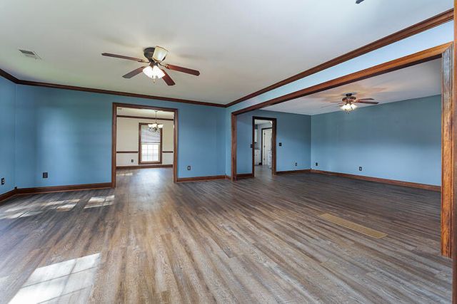 923 Meadow Lane, Harrodsburg, KY 40330
