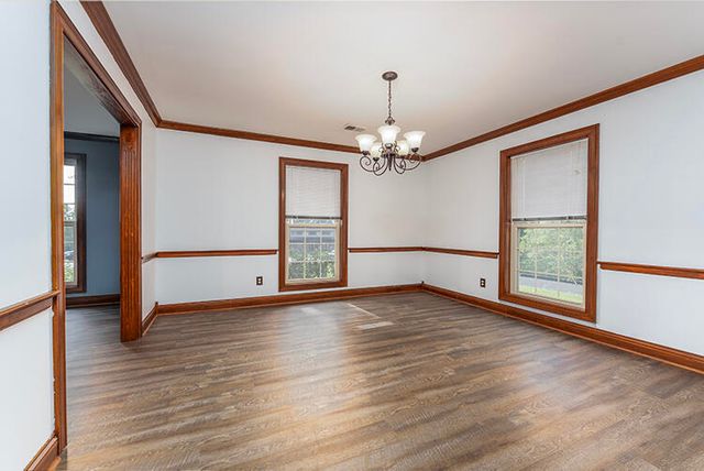 923 Meadow Lane, Harrodsburg, KY 40330