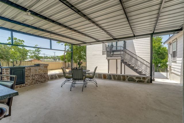 2666 Burton Avenue, Fort Worth, TX 76105