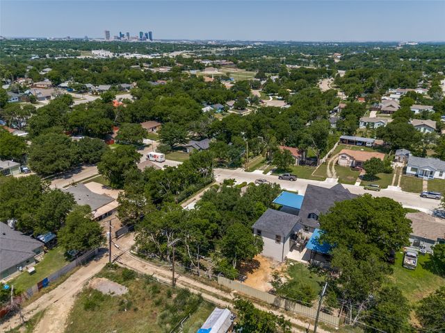 2666 Burton Avenue, Fort Worth, TX 76105