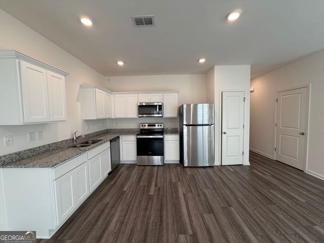 3520 Condor Court SW, Atlanta, GA 30331