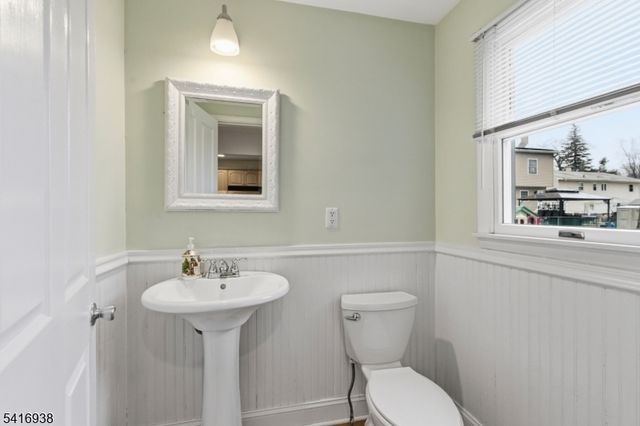 27 Schwarz Blvd, Jefferson Twp., NJ 07849