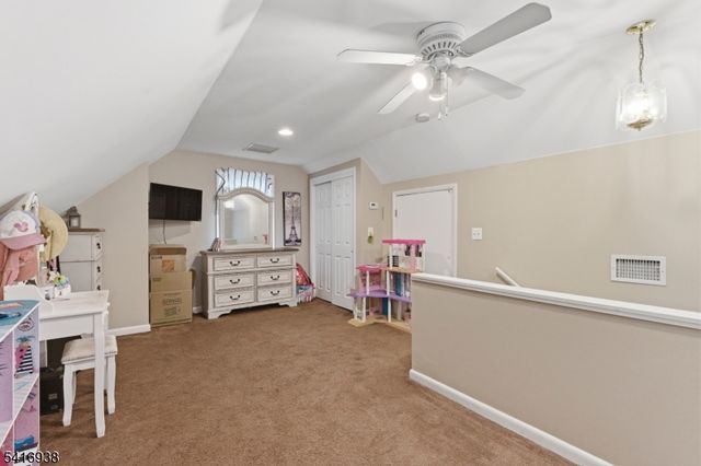 27 Schwarz Blvd, Jefferson Twp., NJ 07849