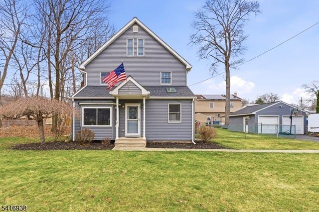 27 Schwarz Blvd, Jefferson Twp., NJ 07849