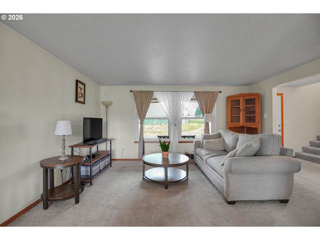 23044 S REDLAND Rd, Estacada, OR 97023