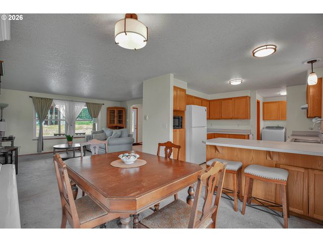 23044 S REDLAND Rd, Estacada, OR 97023