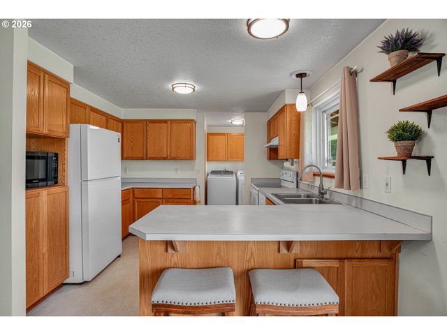 23044 S REDLAND Rd, Estacada, OR 97023
