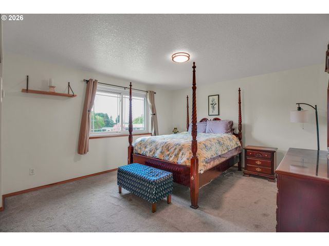 23044 S REDLAND Rd, Estacada, OR 97023