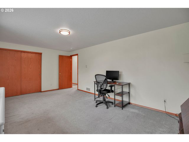 23044 S REDLAND Rd, Estacada, OR 97023