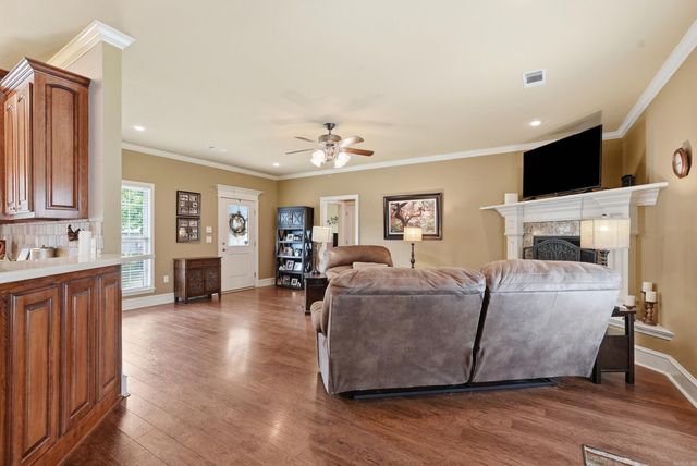31 Bowling Ln, Conway, AR 72032