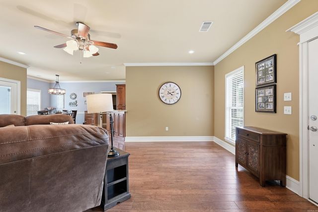 31 Bowling Ln, Conway, AR 72032