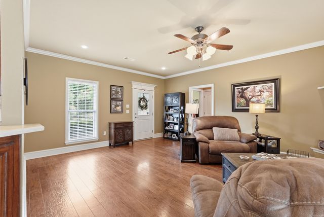31 Bowling Ln, Conway, AR 72032