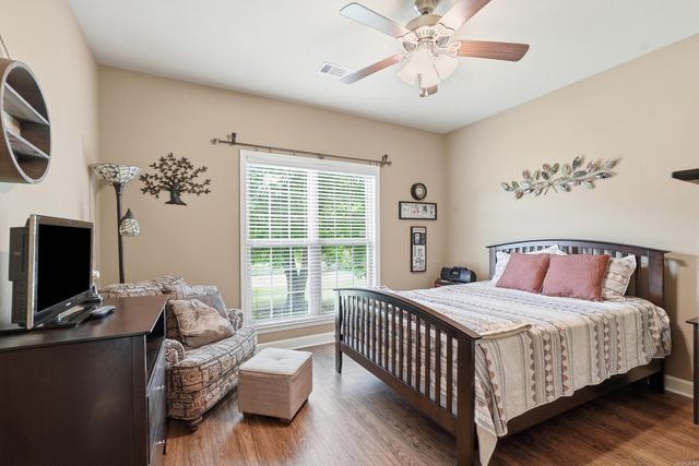 31 Bowling Ln, Conway, AR 72032