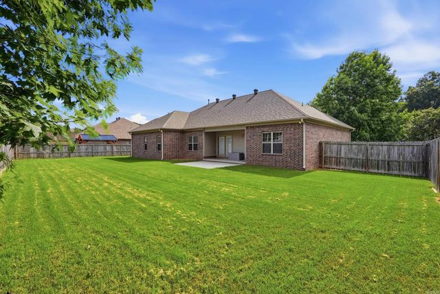 31 Bowling Ln, Conway, AR 72032