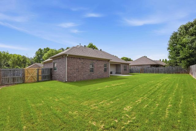 31 Bowling Ln, Conway, AR 72032