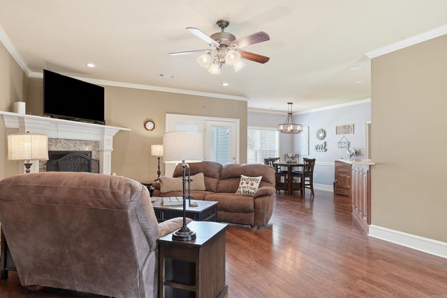 31 Bowling Ln, Conway, AR 72032