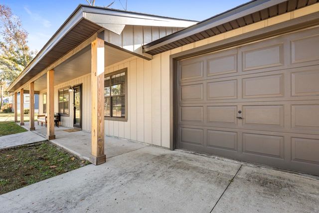 8323 Summerdale Lane, Tallahassee, FL 32311