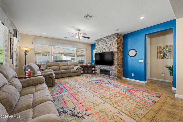 10561 E PIVITOL Avenue, Mesa, AZ 85212