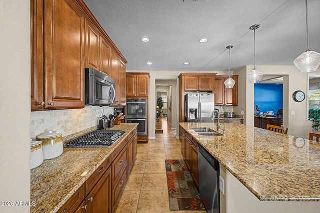 10561 E PIVITOL Avenue, Mesa, AZ 85212