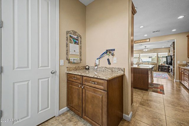 10561 E PIVITOL Avenue, Mesa, AZ 85212
