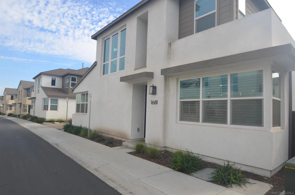 1681 Whitmore Loop, Chula Vista, CA 91913