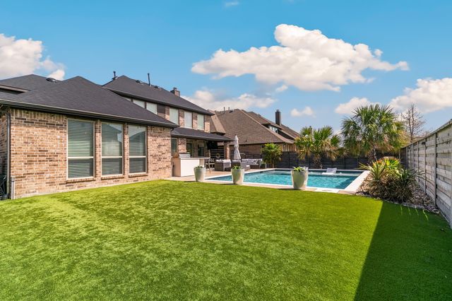 752 Sandbox Drive, Little Elm, TX 76227