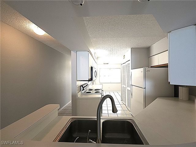 161 Wading Bird CIR L101, Naples, FL 34110