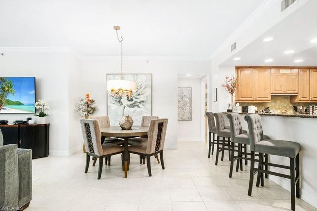 2728 Tiburon BLVD E A-203, Naples, FL 34109
