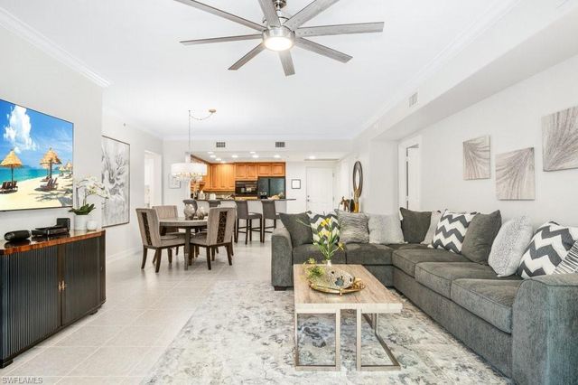2728 Tiburon BLVD E A-203, Naples, FL 34109