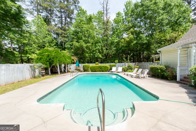865 Stark Road, Jackson, GA 30233