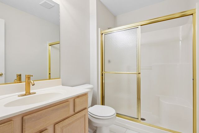 1121 E Danbury Drive, Cary, IL 60013
