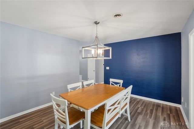 1040 Grove Hill Drive, Beavercreek, OH 45434