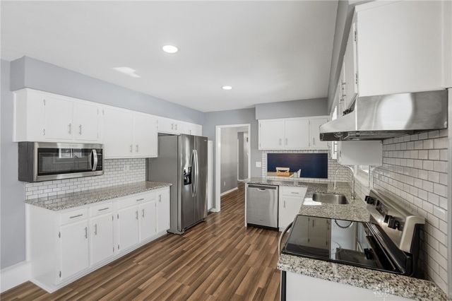 1040 Grove Hill Drive, Beavercreek, OH 45434