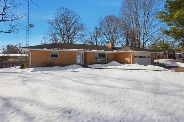 1040 Grove Hill Drive, Beavercreek, OH 45434