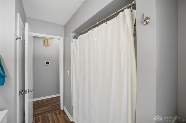 1040 Grove Hill Drive, Beavercreek, OH 45434