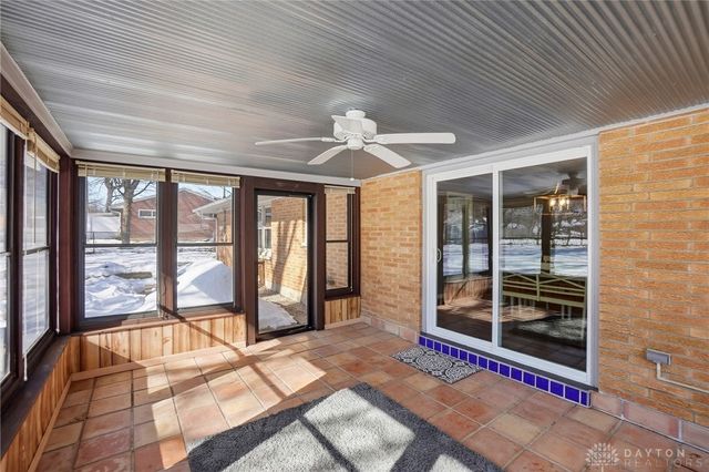 1040 Grove Hill Drive, Beavercreek, OH 45434