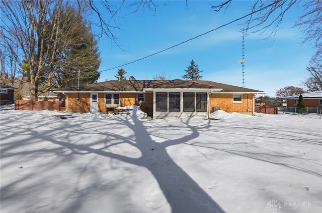 1040 Grove Hill Drive, Beavercreek, OH 45434