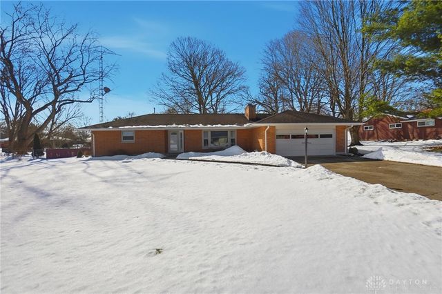 1040 Grove Hill Drive, Beavercreek, OH 45434