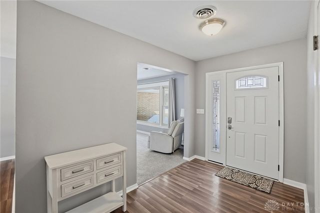 1040 Grove Hill Drive, Beavercreek, OH 45434