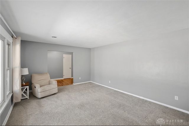 1040 Grove Hill Drive, Beavercreek, OH 45434